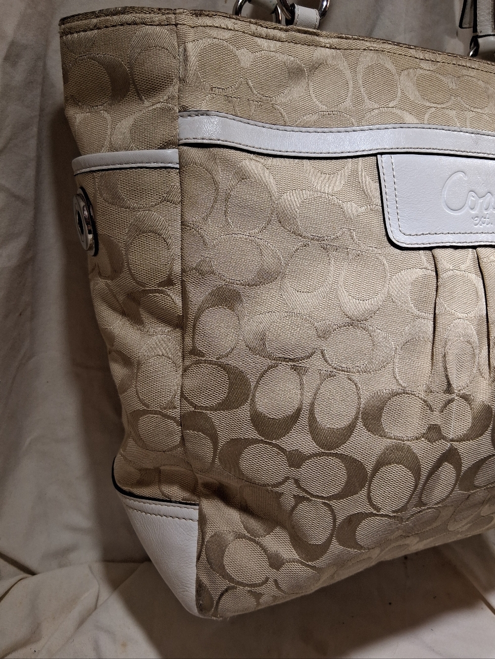 Large Pleated Coach Gallery Tote - Picture 2 of 12